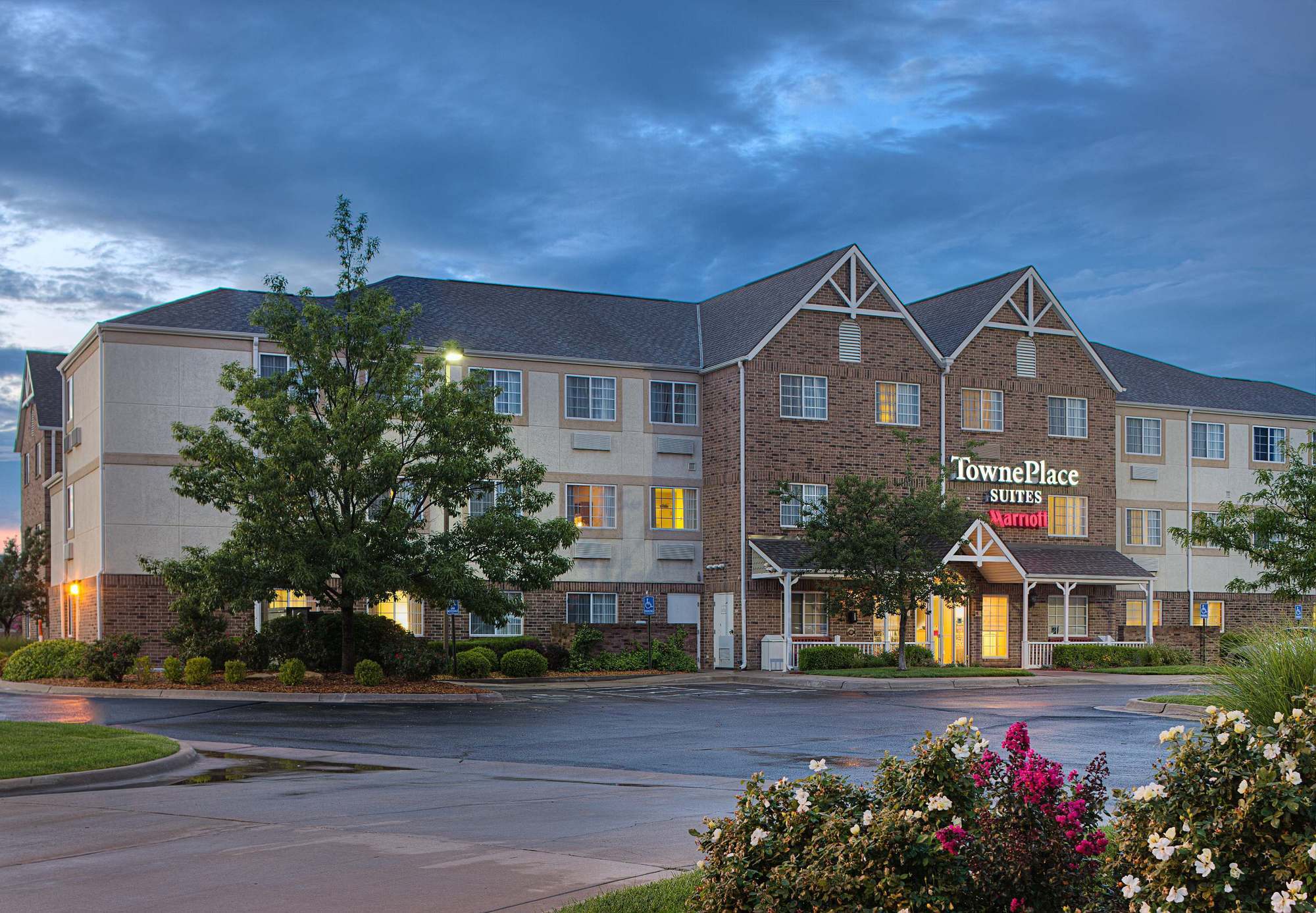 Towneplace Suites Wichita East Exterior photo